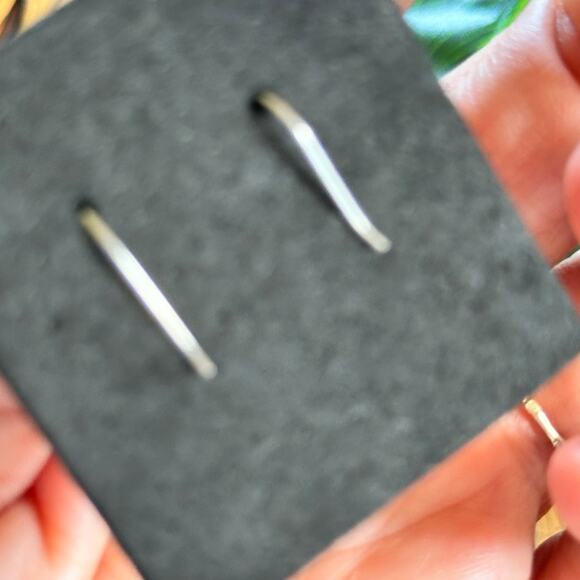 BOGO FREE LIZ CLAIBORNE MIXED METAL EARRINGS - Picture 5 of 6